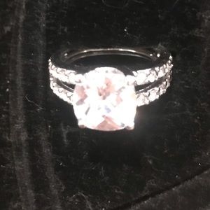 New Avon Silvertone CZ Star Cushion Ring Size M